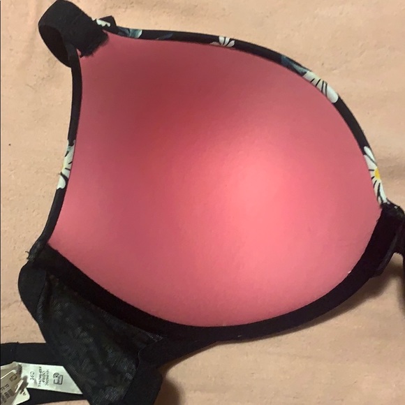 victory secret/pink bra - Picture 5 of 5